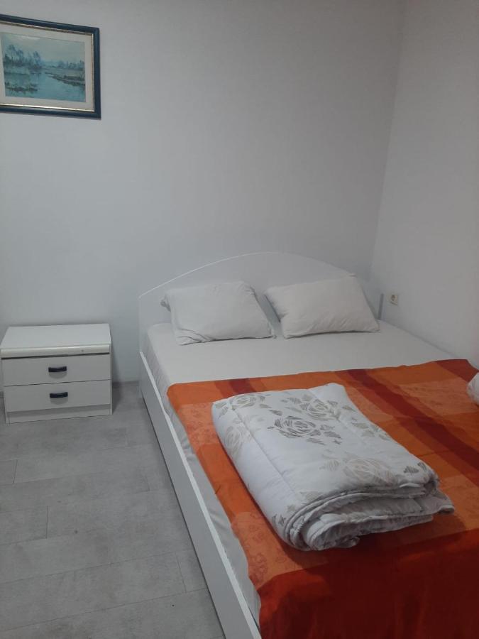 River Hostel Belgrado Esterno foto