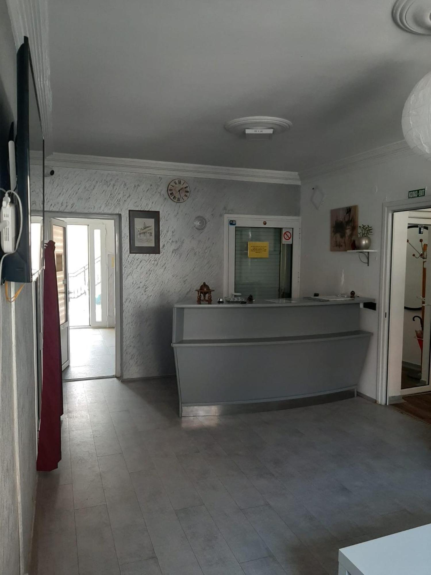 River Hostel Belgrado Esterno foto
